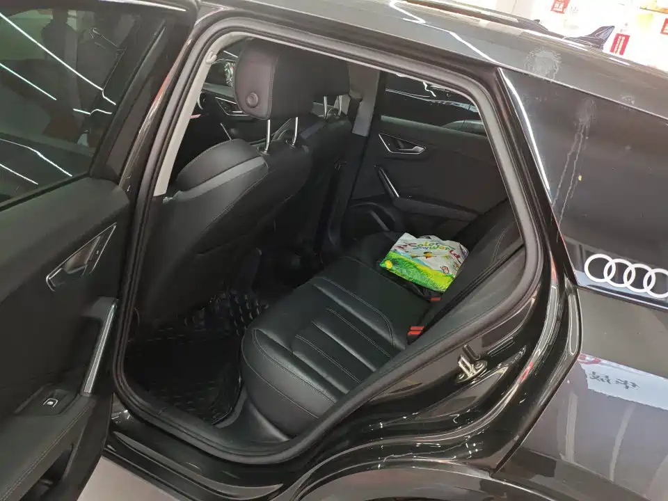 Audi Q2L 2022