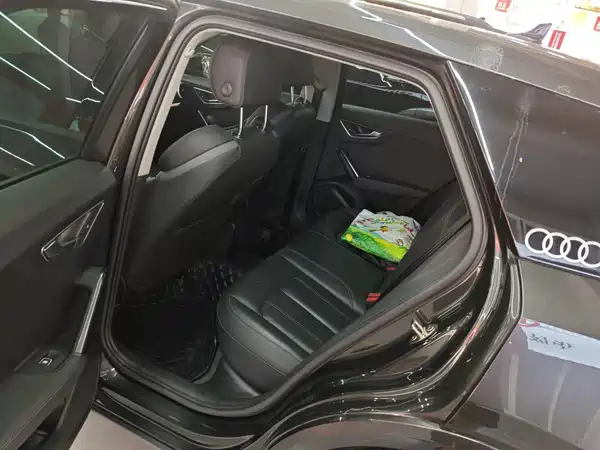 Audi Q2L 2022