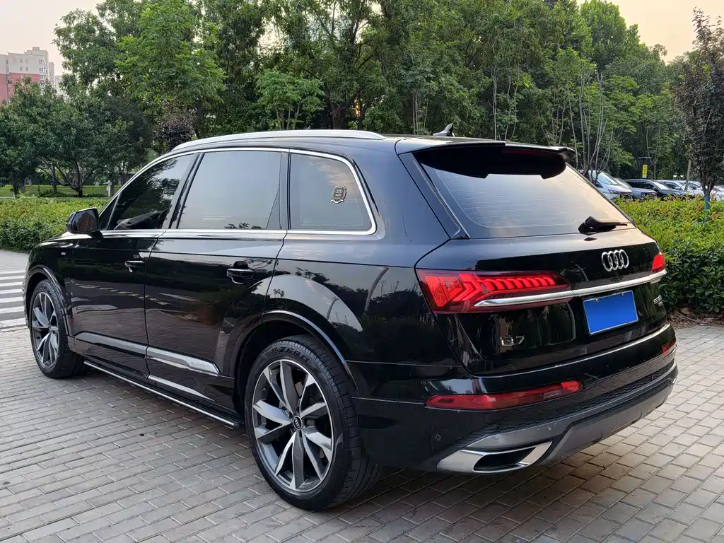 Audi Q7 2021