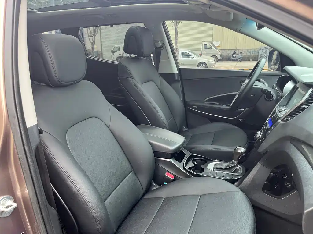 Hyundai Santa Fe 2015 — фото 17