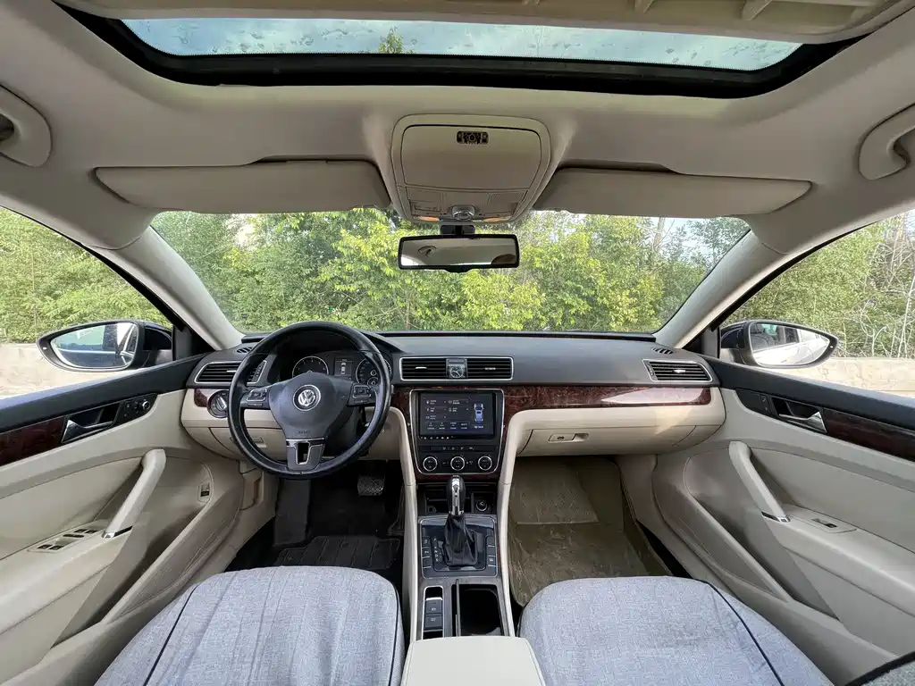 Volkswagen Passat 2012