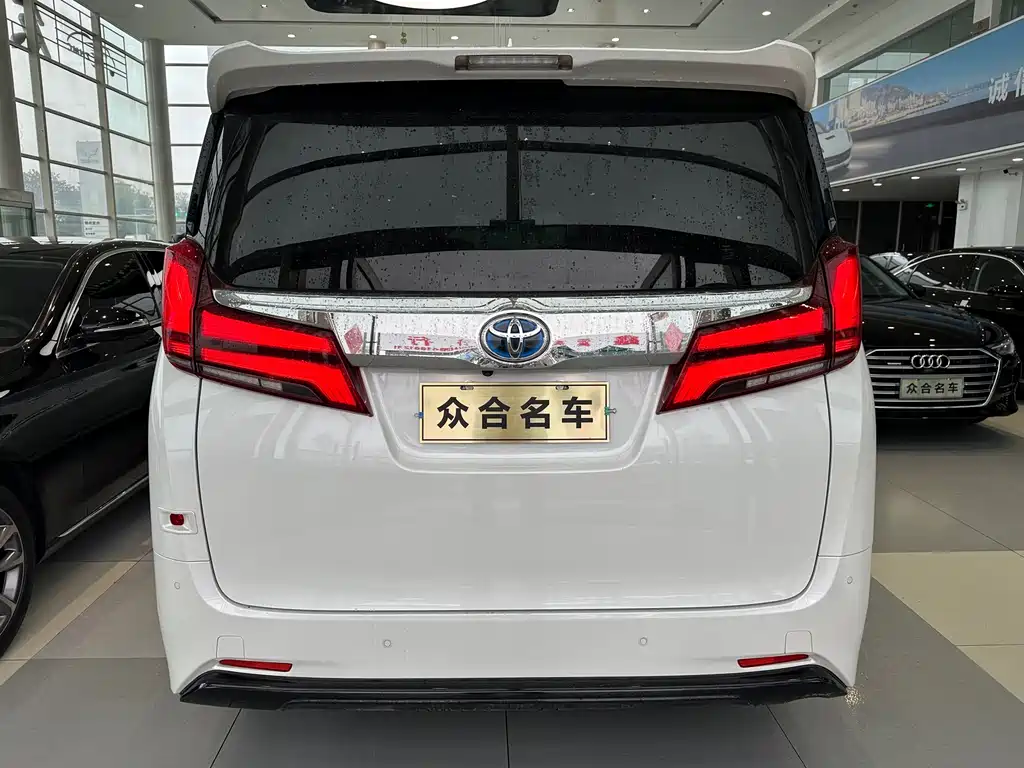 Toyota Alphard 2021 — фото 2
