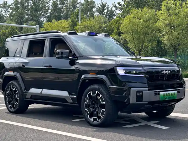 Fangchengbao Leopard 8 2025