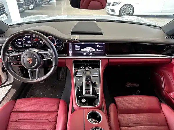 Porsche Panamera 2020