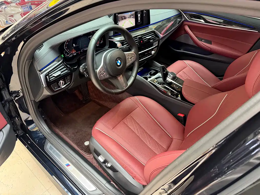 BMW 5 Series 2023 — фото 10