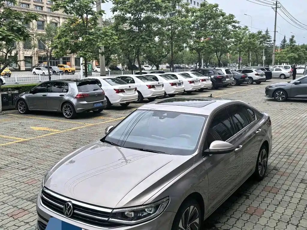 Volkswagen Bora 2023