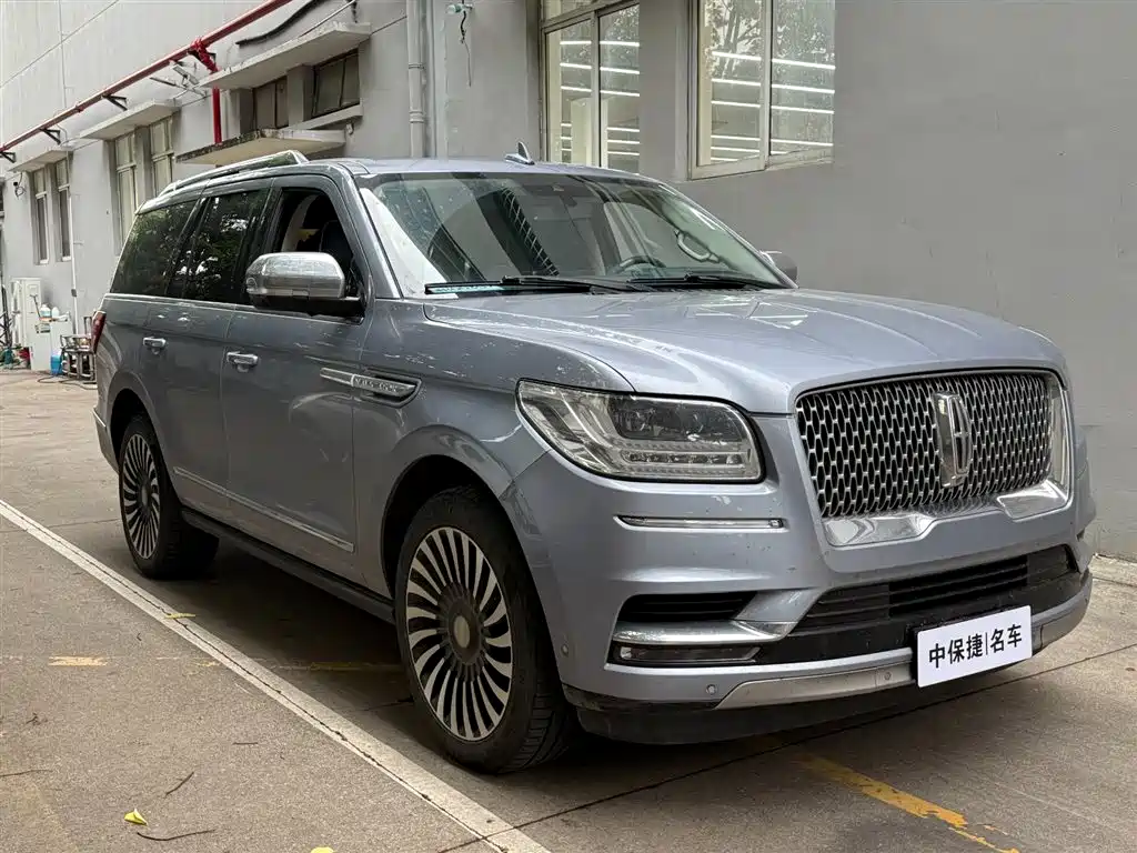 Lincoln Navigator 2019 — фото 2