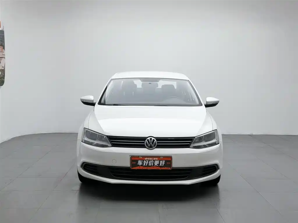 Volkswagen Sagitar 2013