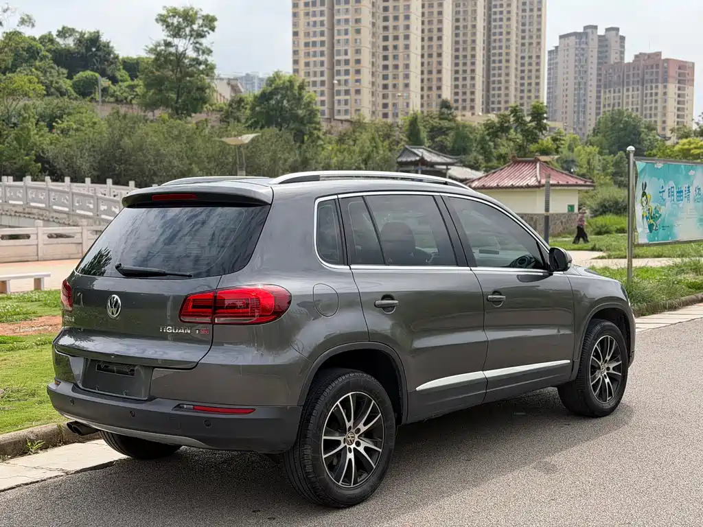Volkswagen Tiguan 2015 — фото 4