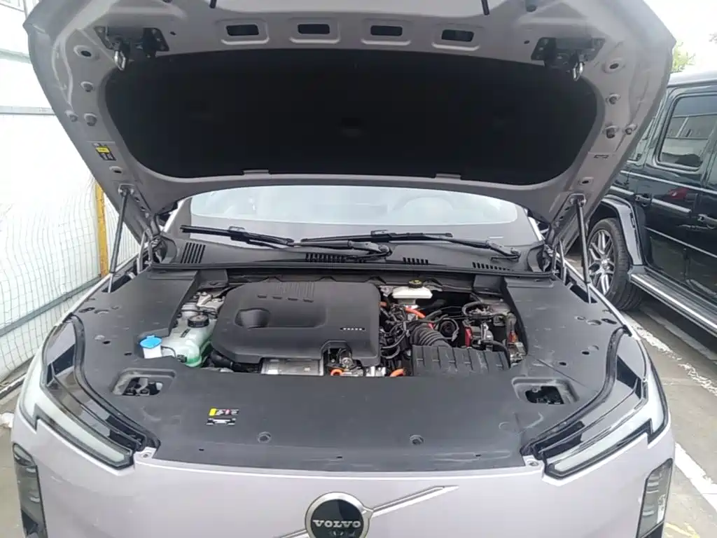 Volvo XC70 PHEV 2025 — фото 20