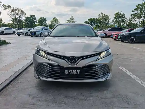 Toyota Camry 2019