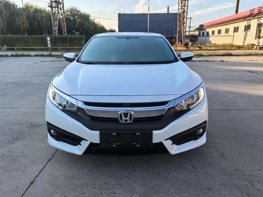 Honda Civic 2018 — фото 2