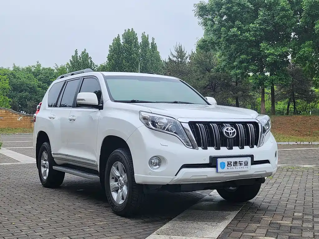 Toyota Prado 2015 — фото 3