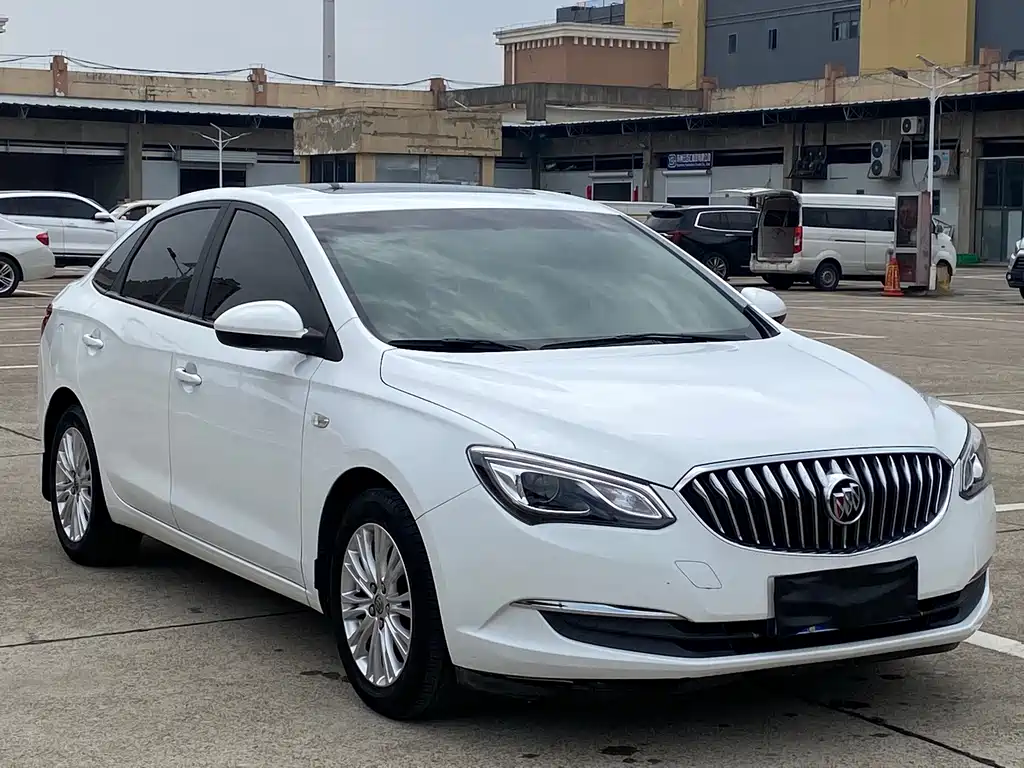Buick Excelle 2015 — фото 3