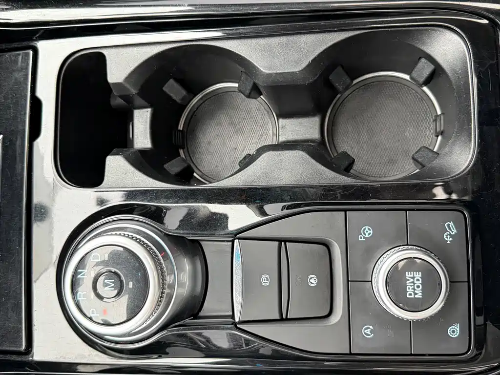 Ford Explorer 2021 — фото 23