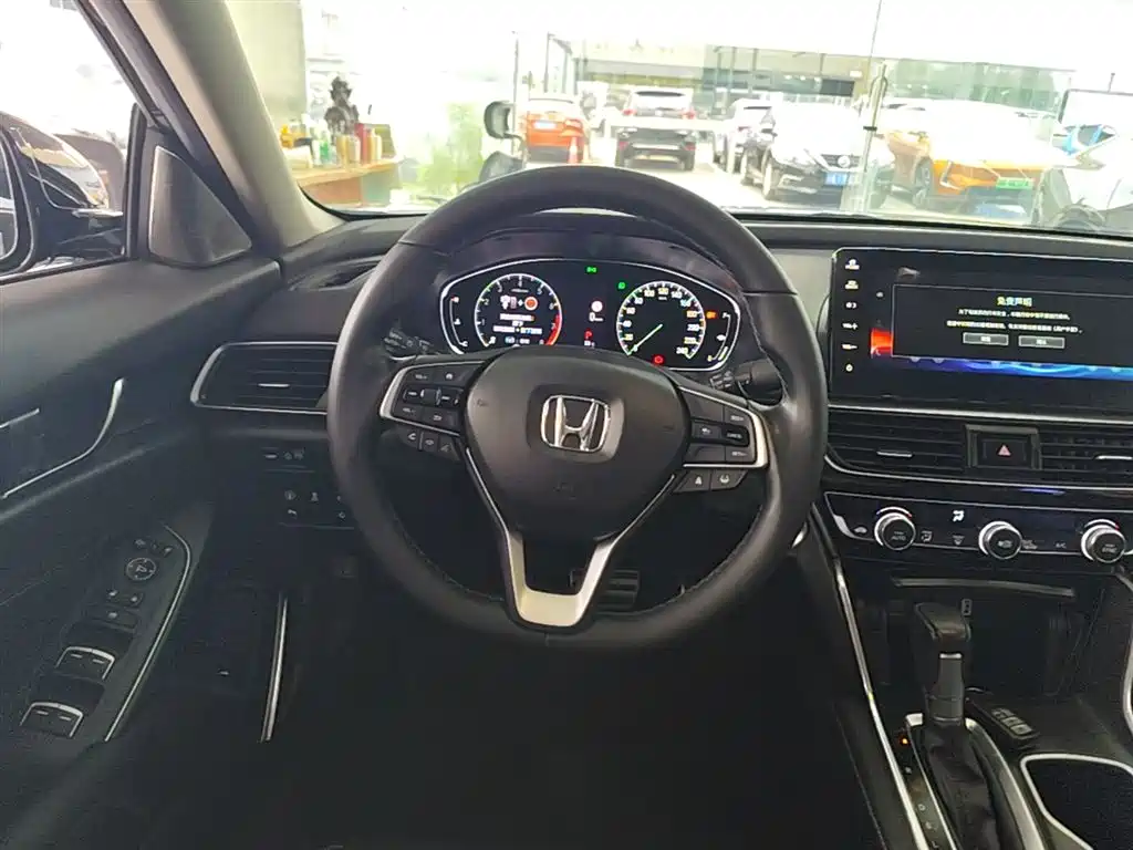 Honda Accord 2023 — фото 11