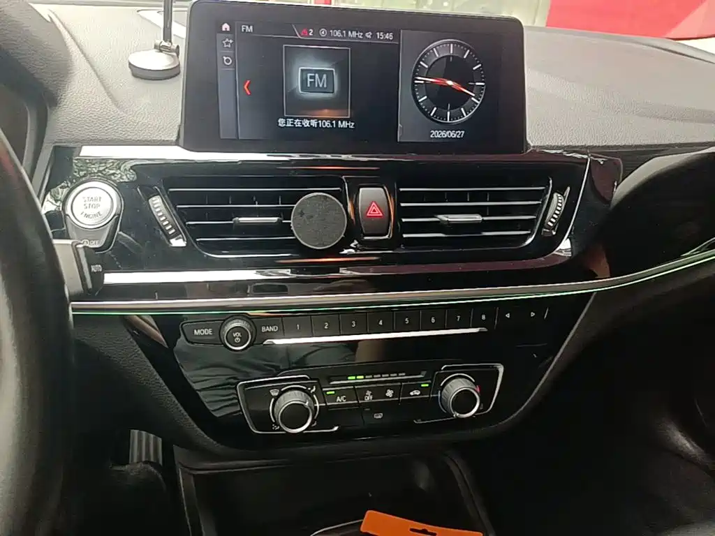 BMW 1 Series 2021 — фото 13