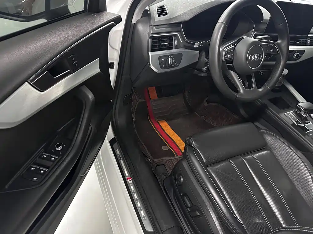 Audi A4L 2023