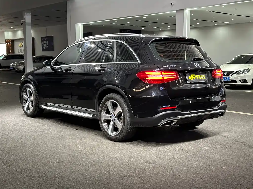Mercedes-Benz GLC 2017 — фото 8
