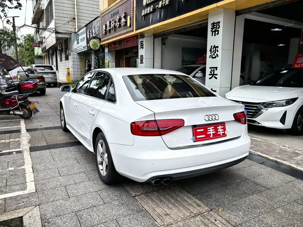 Audi A4L 2014