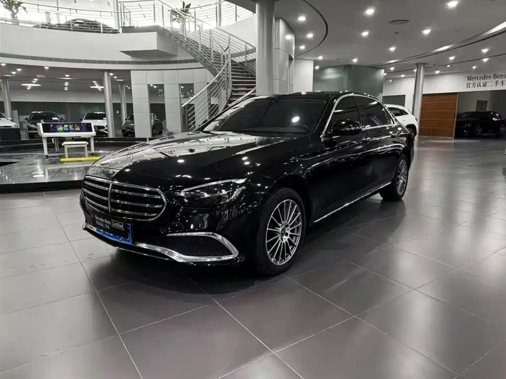 Mercedes-Benz E-Class 2024