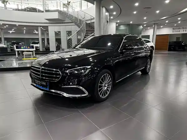 Mercedes-Benz E-Class 2024