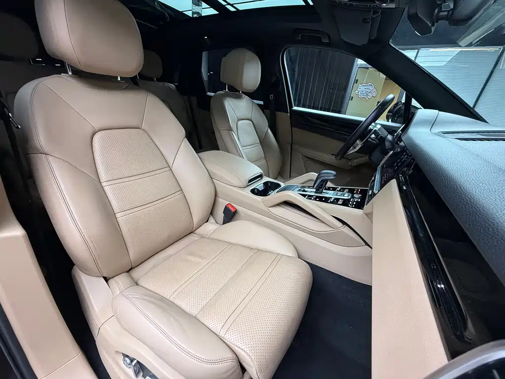 Porsche Cayenne 2018 — фото 11