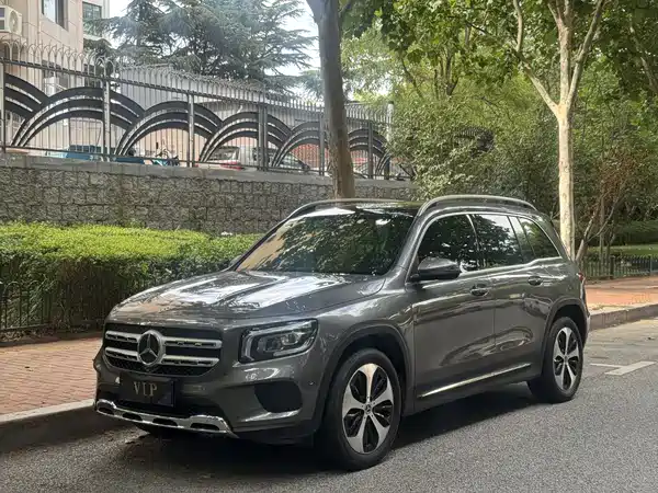 Mercedes-Benz GLB 2023