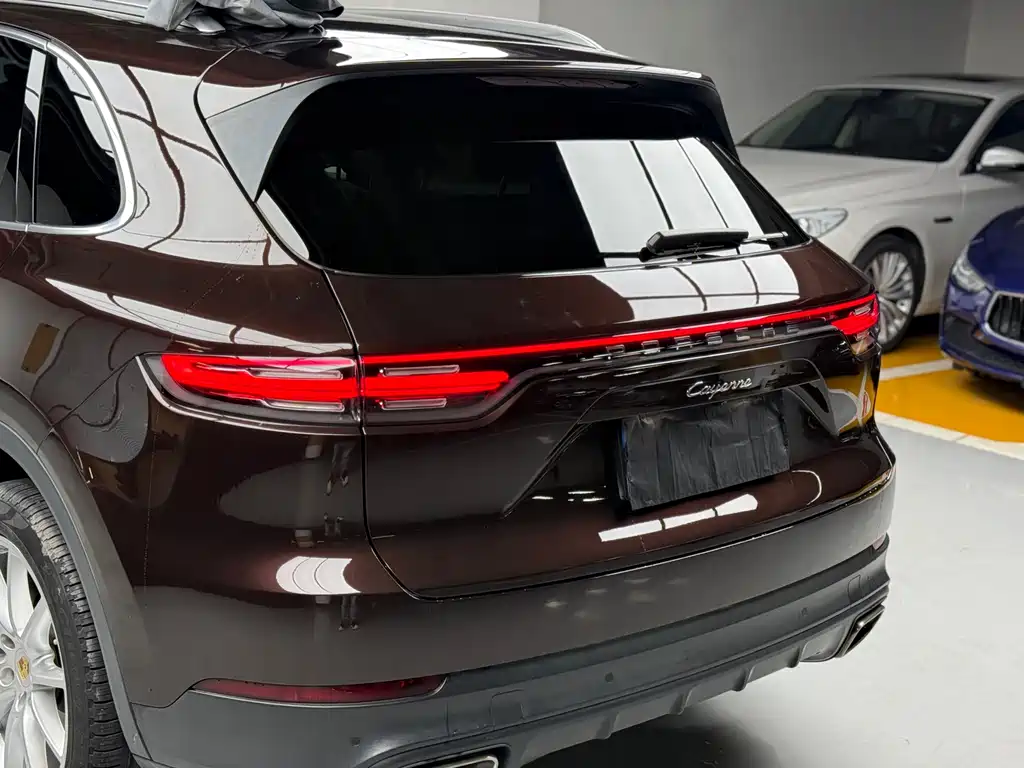 Porsche Cayenne 2018 — фото 16