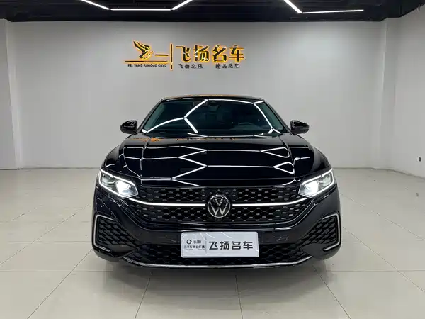 Volkswagen Passat 2023