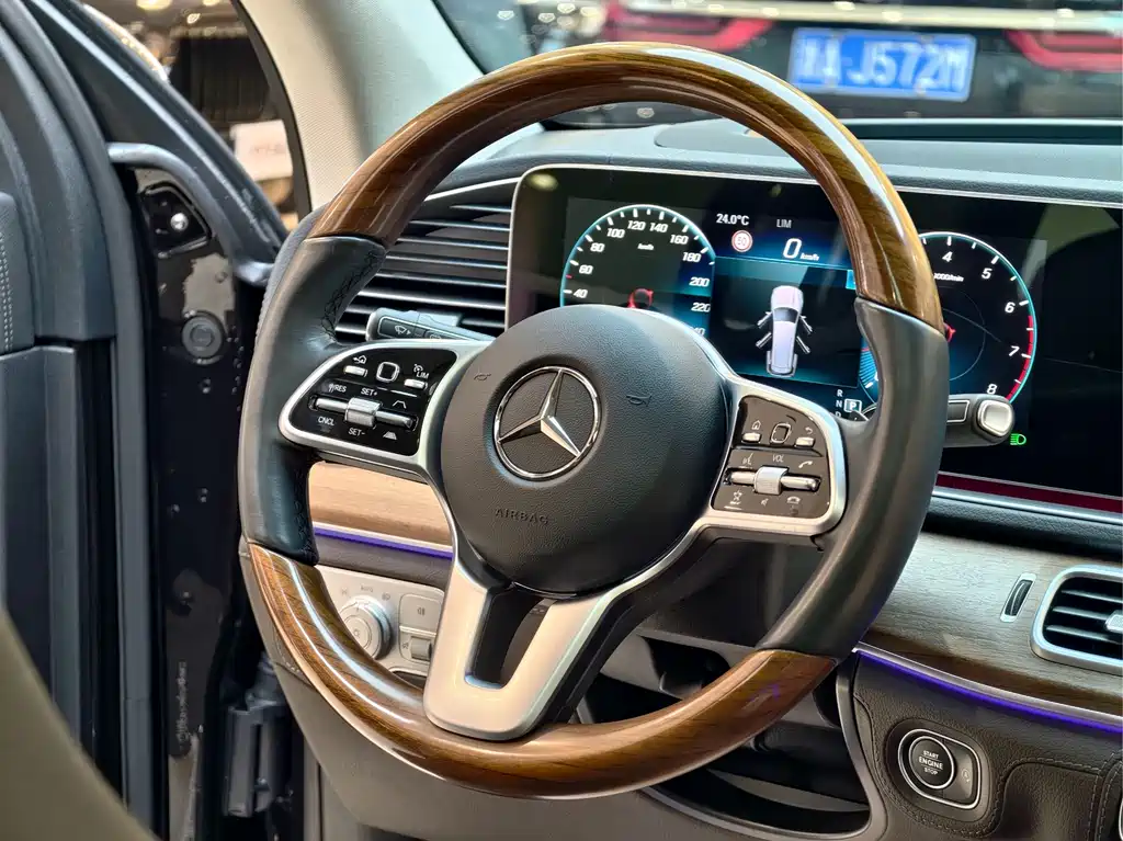 Mercedes-Benz GLS 2022 — фото 23