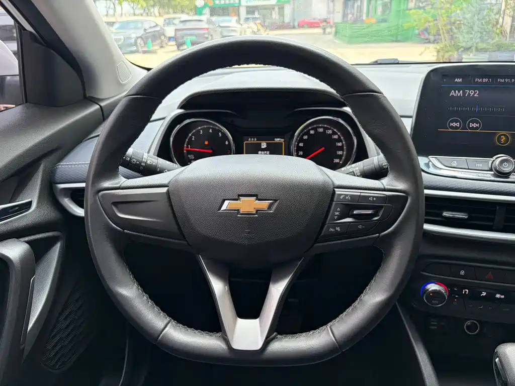 Chevrolet Trax 2023 — фото 14