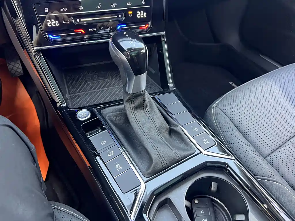 Volkswagen Passat 2025