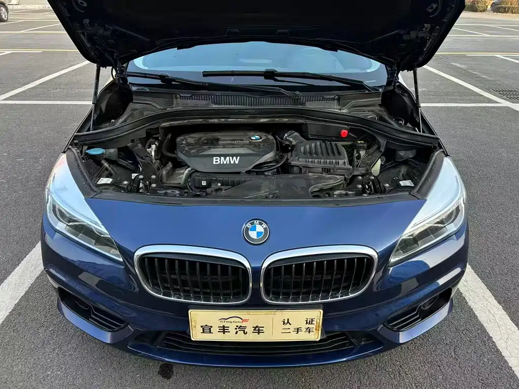 BMW 2 Series Active Tourer 2017 — фото 20