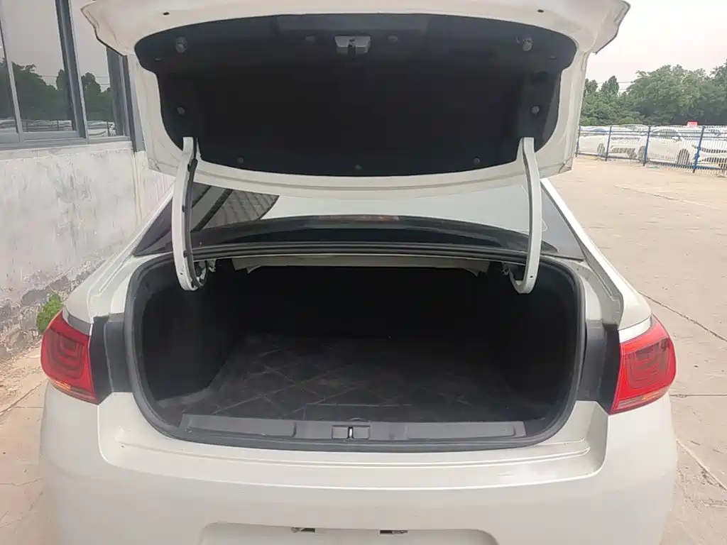 Citroen C4 2017 — фото 19