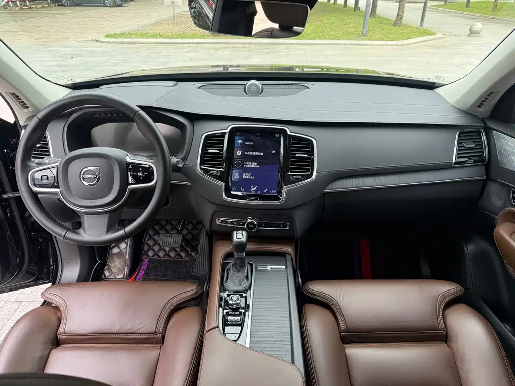 Volvo XC90 2019
