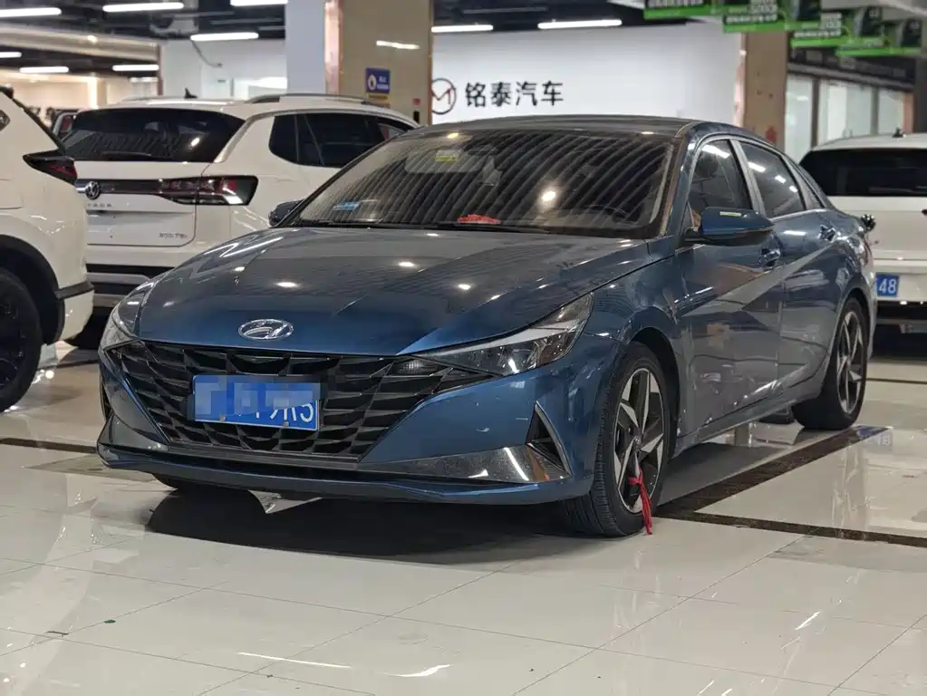 Hyundai Elantra 2022