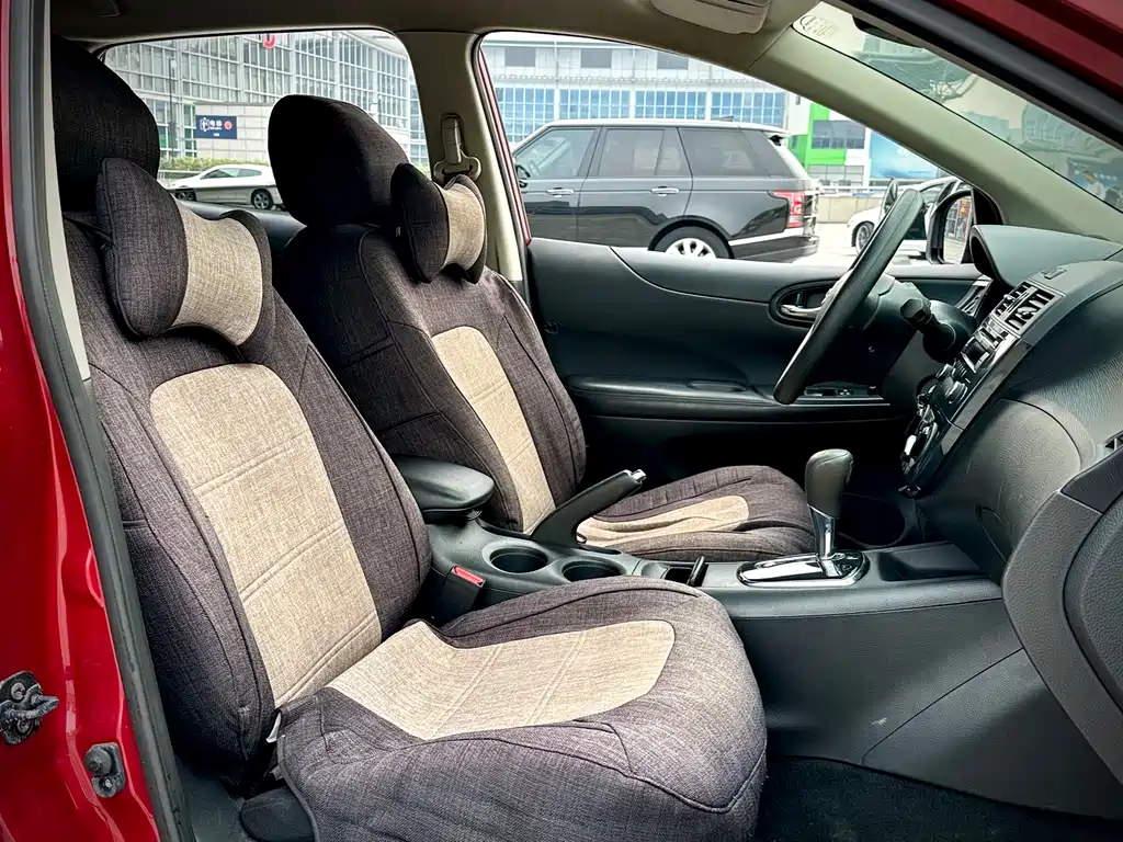 Nissan Tiida 2014 — фото 11