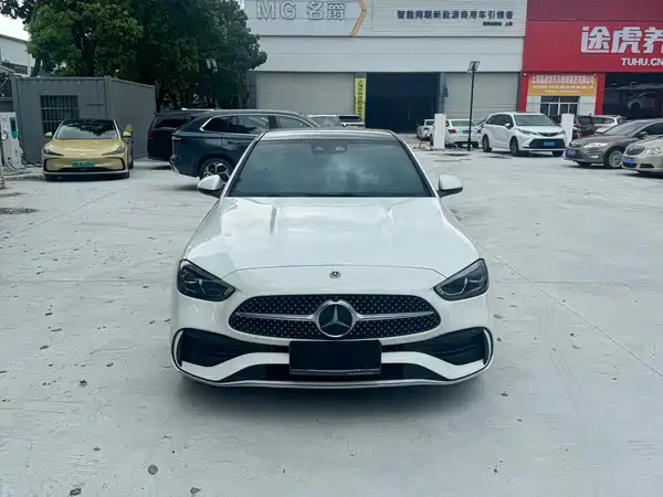 Mercedes-Benz C-Class 2025