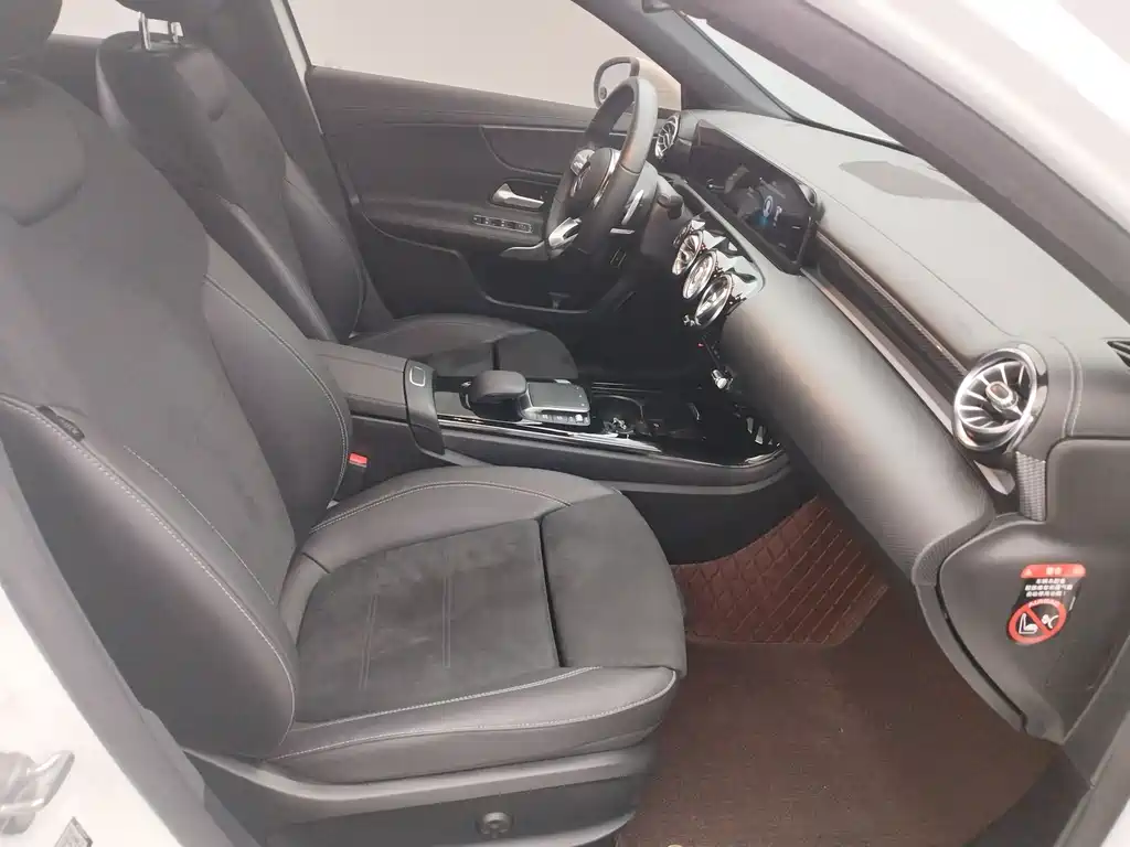 Mercedes-Benz A-Class 2021 — фото 14