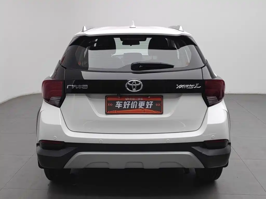 Toyota Yaris L 2022