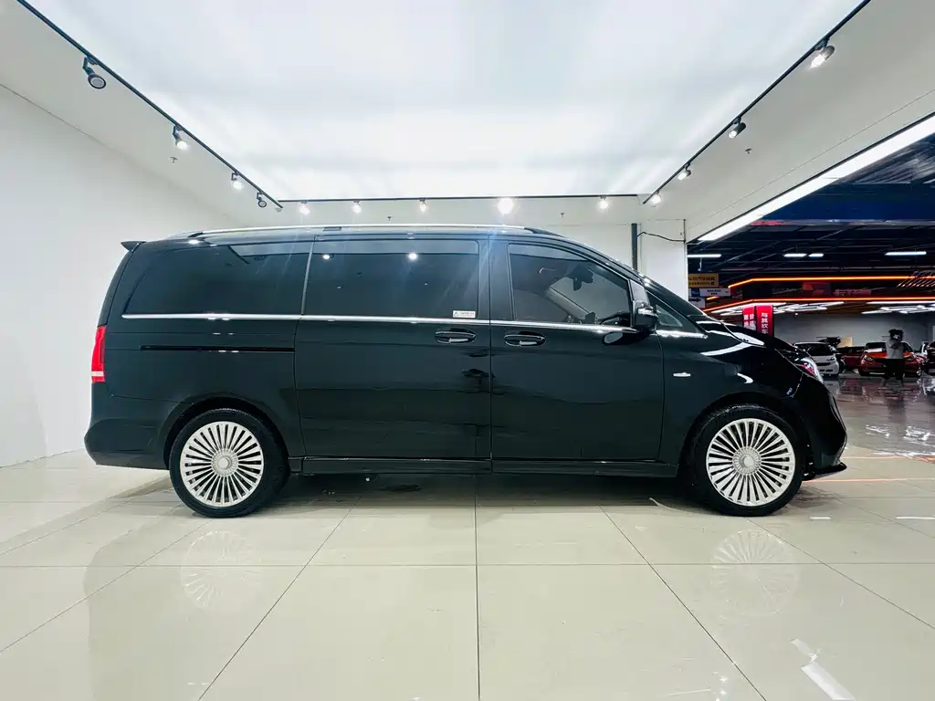 Mercedes-Benz V-Class 2016