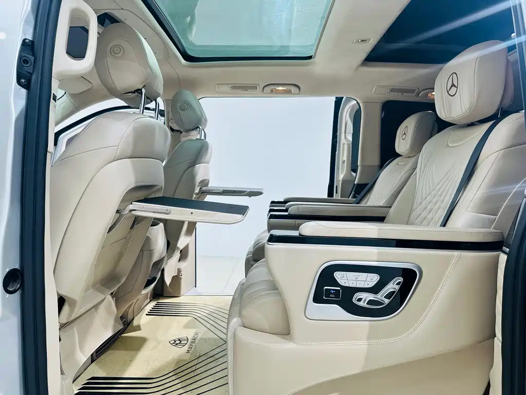 Mercedes-Benz V-Class 2016 — фото 10
