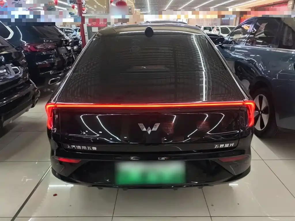Wuling Starlight 2025