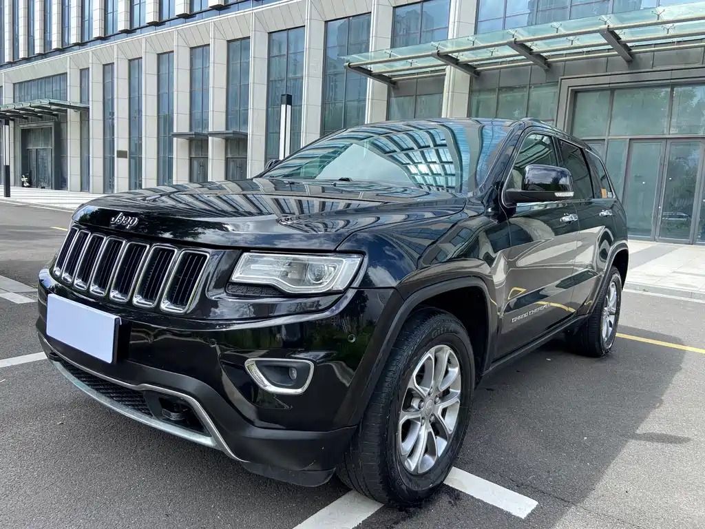 Jeep Grand Cherokee 2016