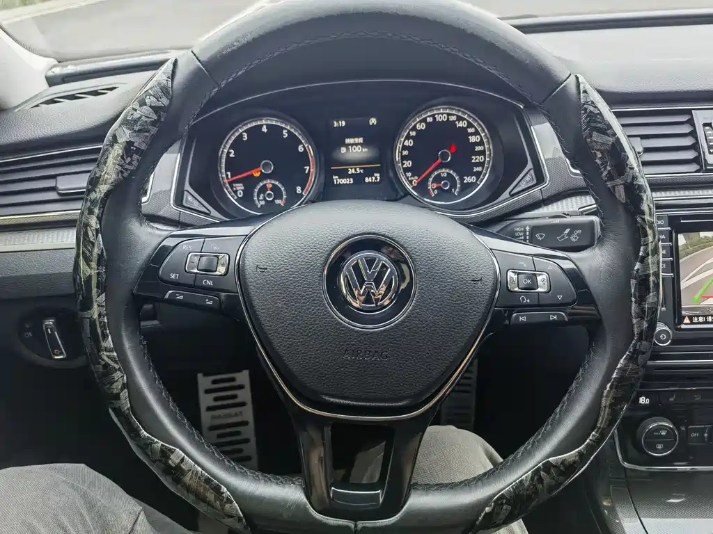 Volkswagen Passat 2019 — фото 14