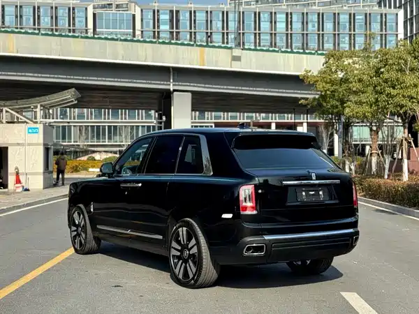 Rolls-Royce Cullinan 2023