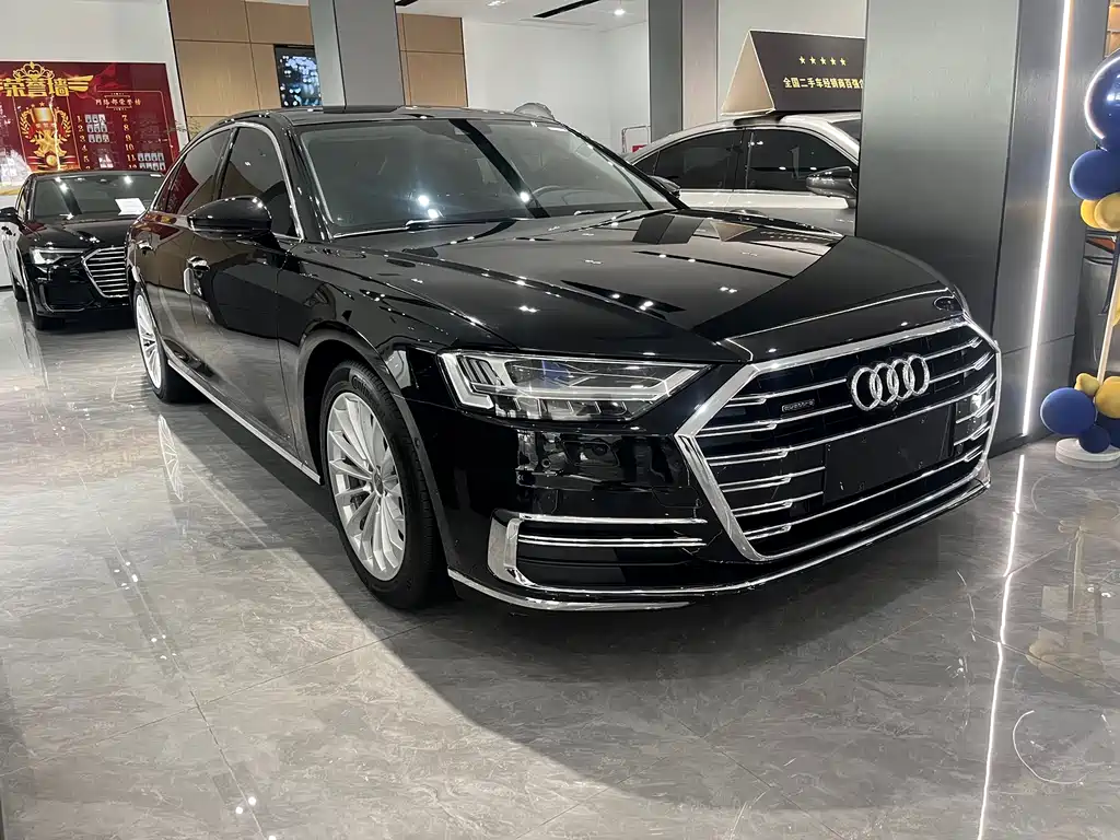 Audi A8 2018 — фото 3