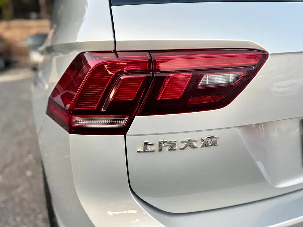 Volkswagen Tiguan L 2017 — фото 8
