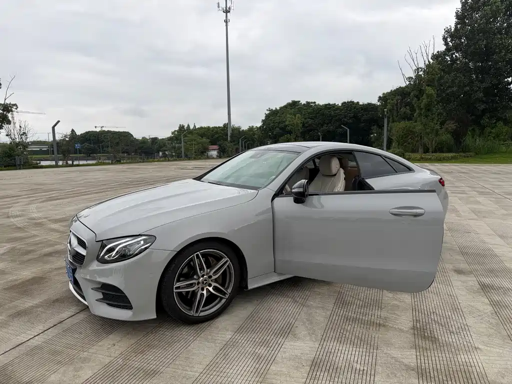 Mercedes-Benz E-Class 2018 — фото 12